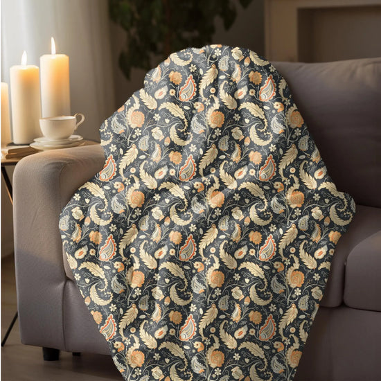 Bohemian Paisley Velveteen Plush Blanket, Cozy Throw for Home Decor, Stylish Gift, Bedroom Accent, Perfect for All Seasons