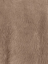 5a0a5831-ccb6-48a8-8751-70e638060c3f-Max