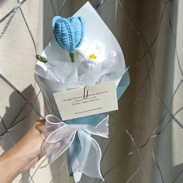 Rose and tulip knitted bouquet - The Aurora Touch