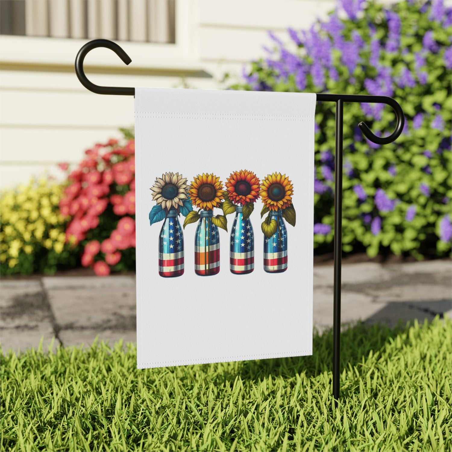 Garden & House Banner, patriotic US National sunflower flag design for outdoor stylish American garden decor