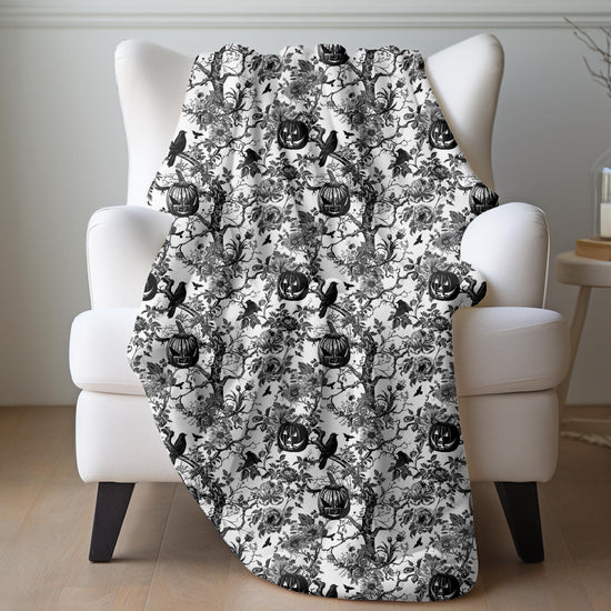 Manta decorativa con diseño de plantilla negra gótica de Halloween, suave, ligera, cálida y cómoda, para sofá, cama, silla de viaje, novedosa.