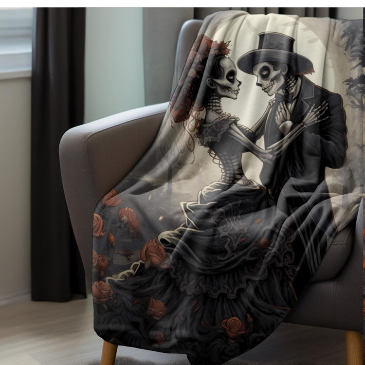 Velveteen Blanket - Day of the Dead Skeleton Couple Halloween Novelty Soft Black Blanket, Dia de los Muertos Decor, Halloween Bed Throw,